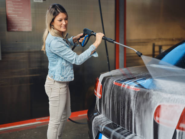 Why Choose Our Certified Pressure Washing Experts for Your Project Needs in Durand, MI?